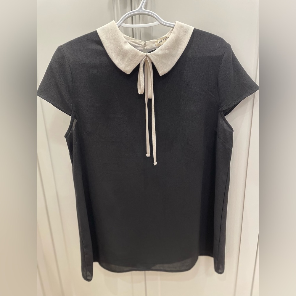 Blouse with collar